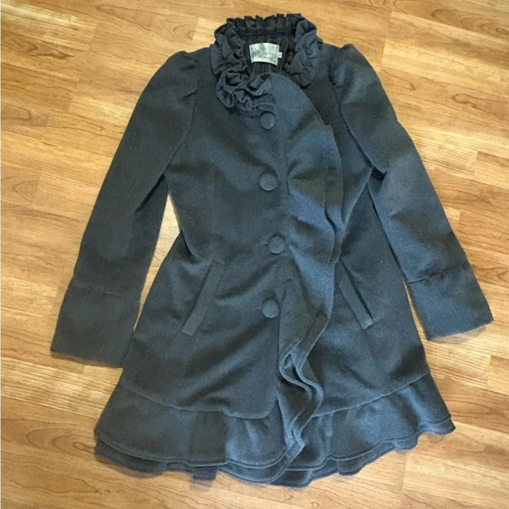 Ryu Anthropologie gray ruffled felt pea coat Women’s Medium READ DESCRIPTION!‎